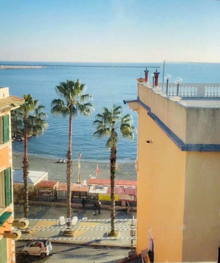La Finestra Sull'Oasi Apartment Genoa Exterior photo